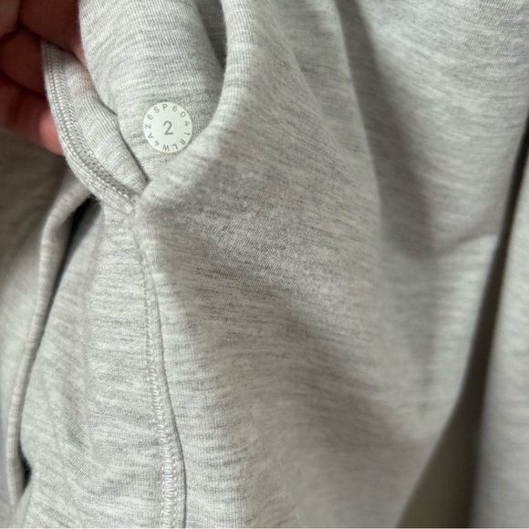 Lululemon Coast Easy Wrap Heathered Core Ultra Light Grey Size 2 - Picture 9 of 9